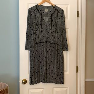 Maeve XL rayon/viscose knee-length dress with overall black and white pattern.